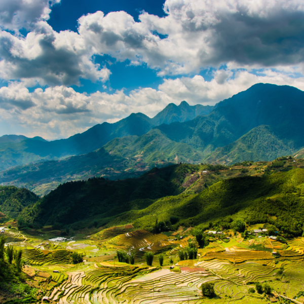 Johns Tour Vietnam No ( Sapa 2D1N)